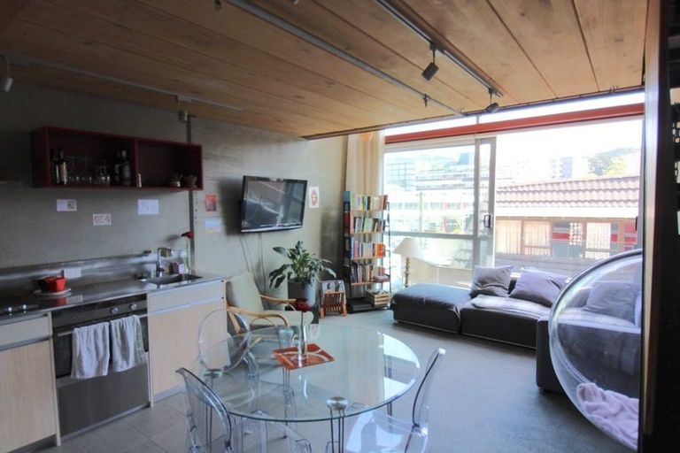 Photo of property in Tattoo Apartments, 20/42u Abel Smith Street, Te Aro, Wellington, 6011