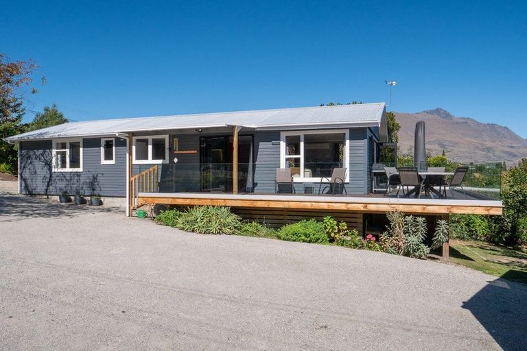 Photo of property in 493 Peninsula Road, Kelvin Heights, Queenstown, 9300
