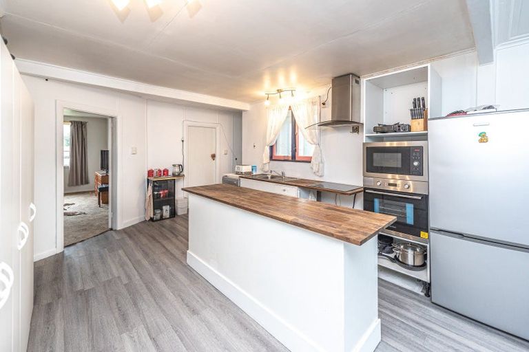 Photo of property in 40 Hussey Street, Waverley, 4510