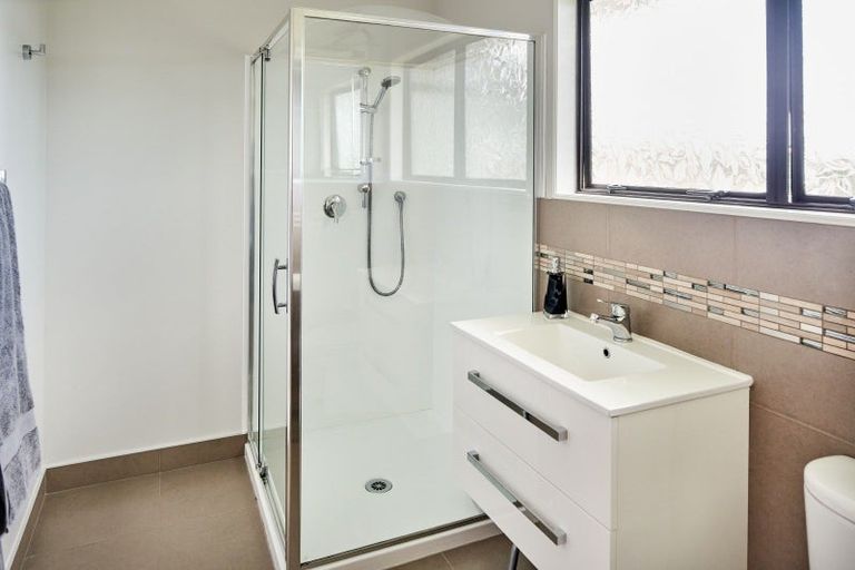 Photo of property in 36 Mercury Way, Whitby, Porirua, 5024