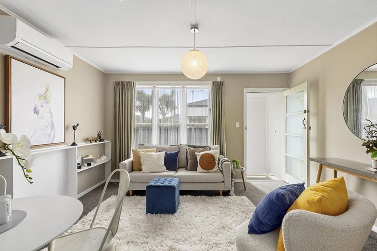 Photo of property in Heretaunga Flats, 4/652 Fergusson Drive, Trentham, Upper Hutt, 5018