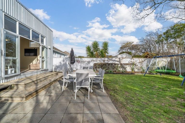 Photo of property in 35 Royal Street, Upper Hutt Central, Upper Hutt, 5018