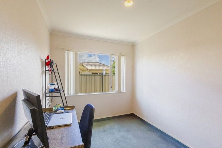 Photo of property in 6 Ellerslie Place, Taradale, Napier, 4112