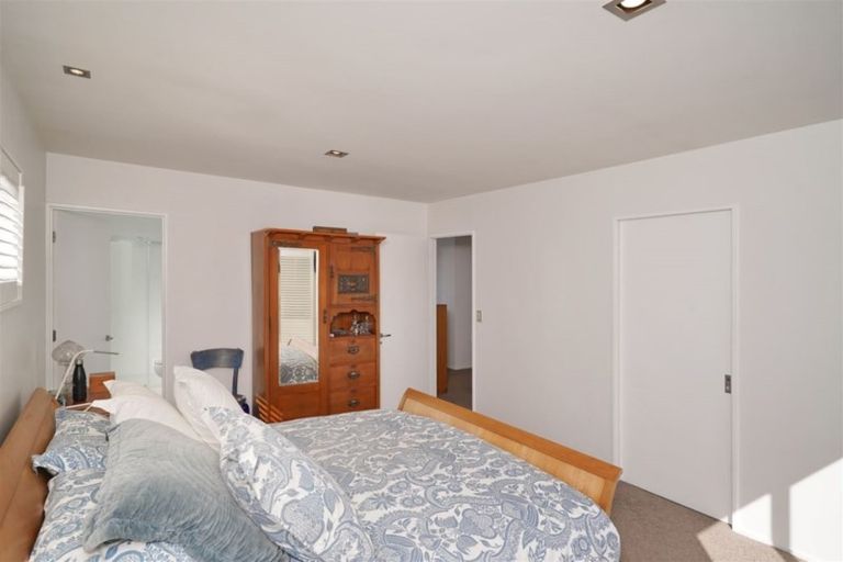 Photo of property in 35b Holly Road, St Albans, Christchurch, 8014