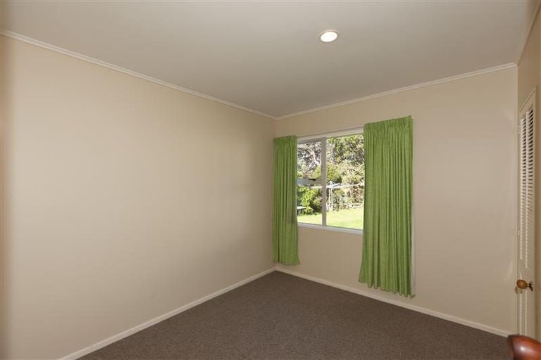 Photo of property in 10 Kawau Grove, Waikanae Beach, Waikanae, 5036