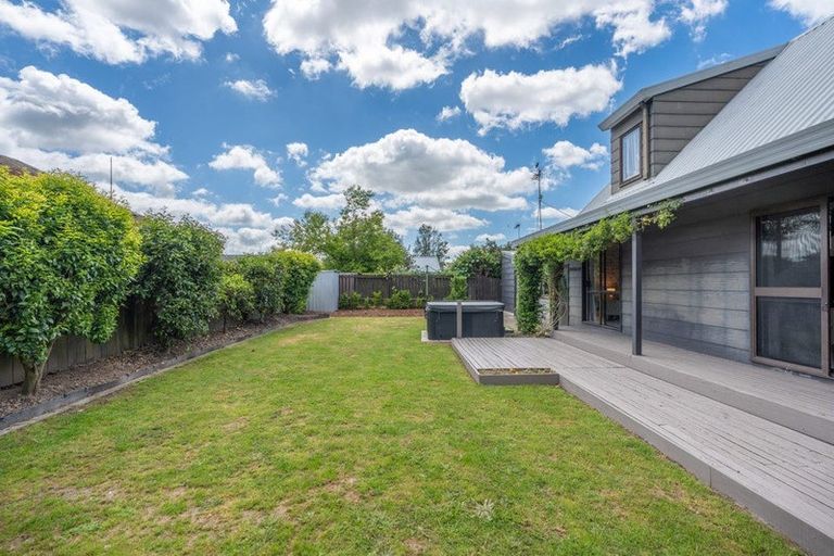 Photo of property in 10 Ensign Place, Flagstaff, Hamilton, 3210