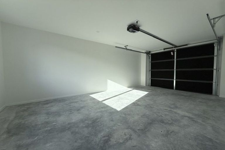 Photo of property in 4b Bathurst Street, Silverstream, Upper Hutt, 5019