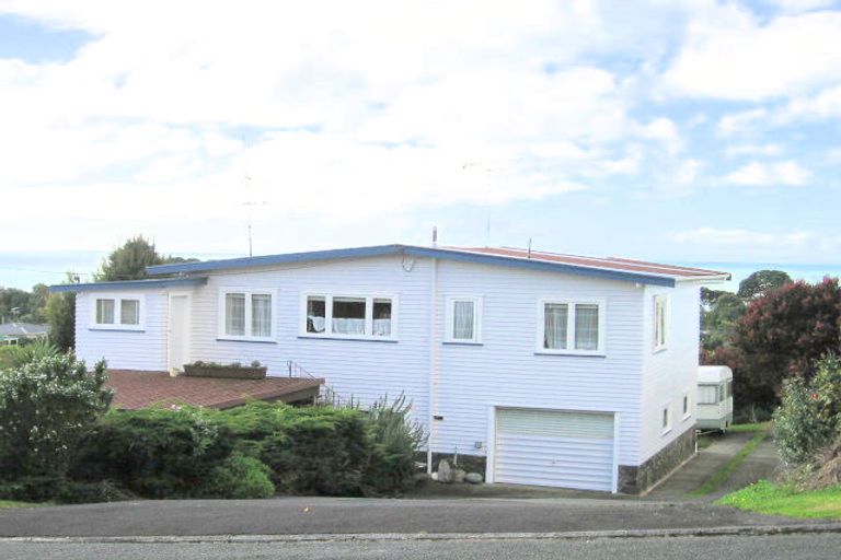 Photo of property in 12 Rushden Terrace, Red Beach, 0932
