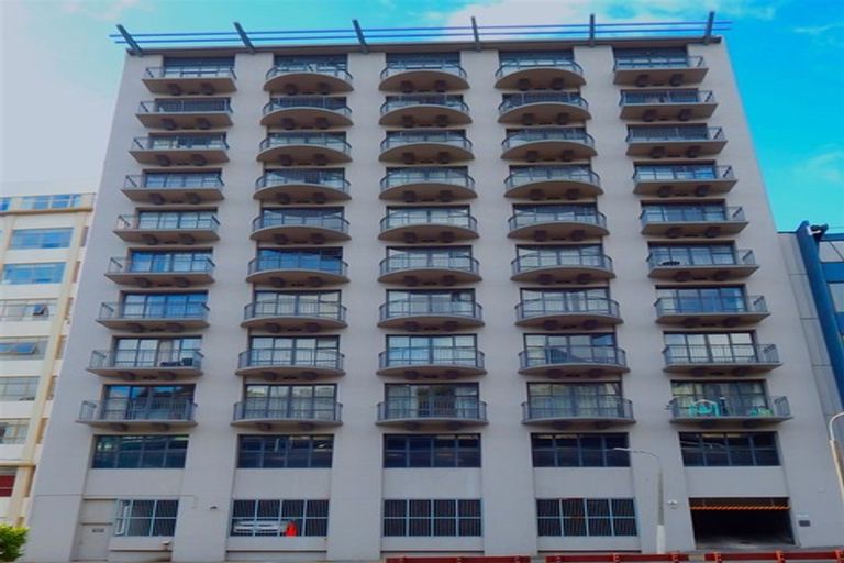 Photo of property in Atrium Towers, 6f/154 The Terrace, Wellington Central, Wellington, 6011