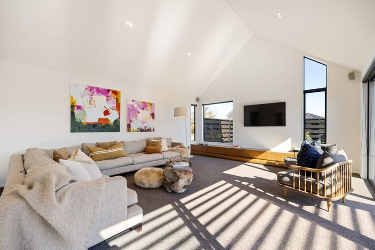 Photo of property in 18 Alpha Avenue, Strowan, Christchurch, 8052