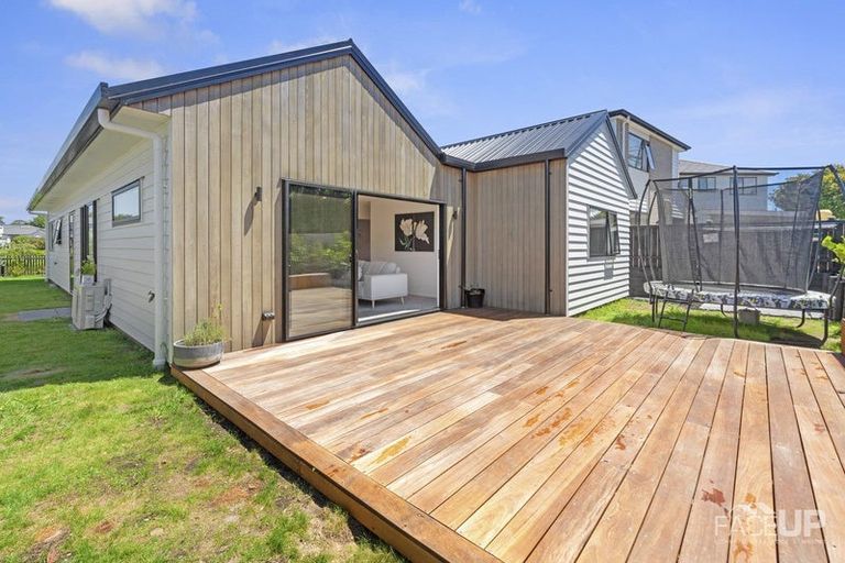 Photo of property in 61 Makete Crescent, Hobsonville, Auckland, 0618