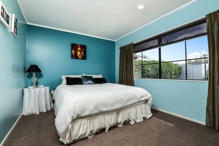 Photo of property in 83 Sandwich Road, St Andrews, Hamilton, 3200