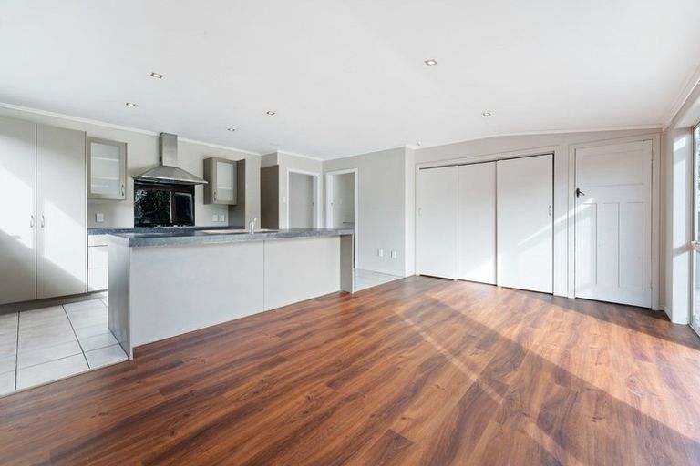 Photo of property in 88 Tukapa Street, Westown, New Plymouth, 4310