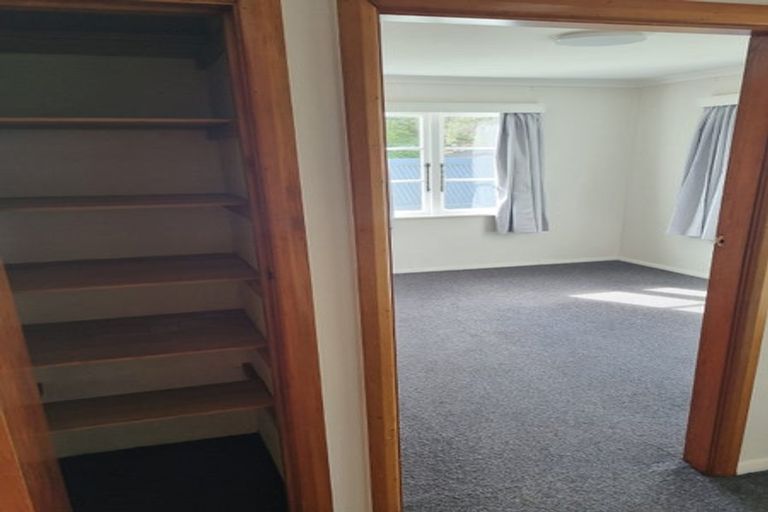 Photo of property in 12 Mahoe Street, Tawa, Wellington, 5028