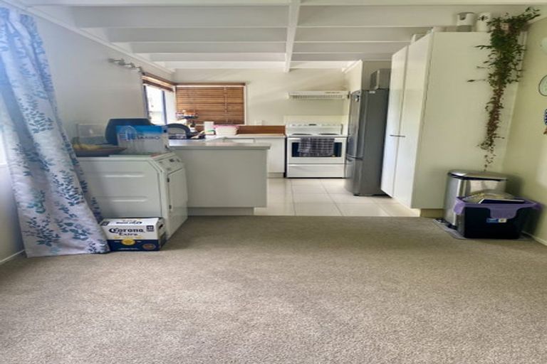 Photo of property in 2/147 Spinella Drive, Bayview, Auckland, 0629