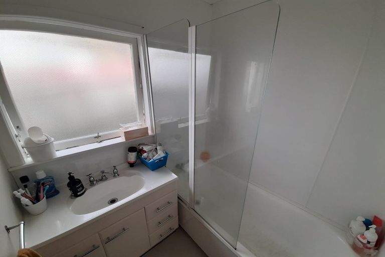 Photo of property in 22 Mason Street, New Lynn, Auckland, 0600