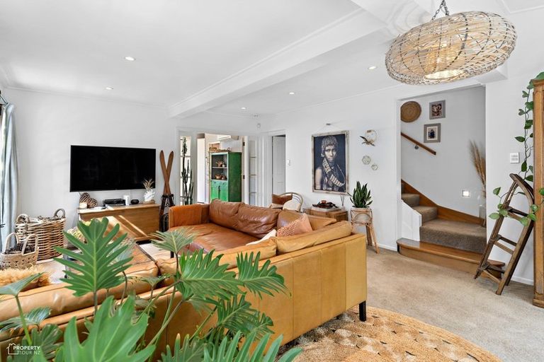 Photo of property in 19 Kempton Street, Greytown, 5712