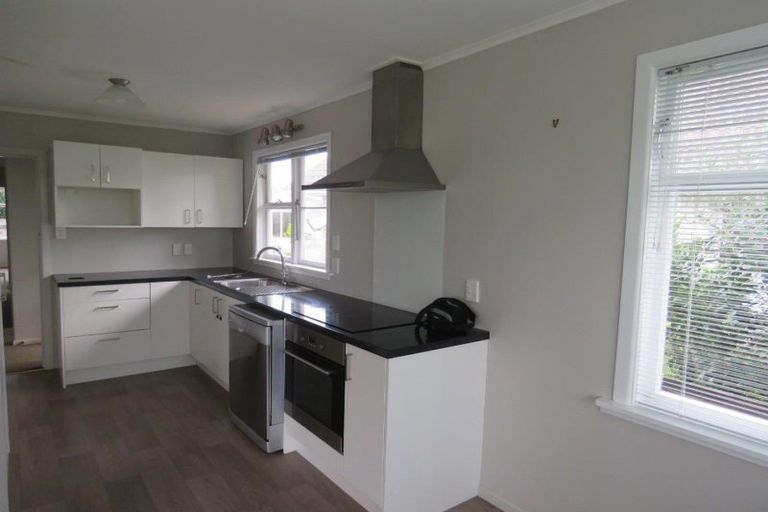 Photo of property in 235 Tukapa Street, Westown, New Plymouth, 4310