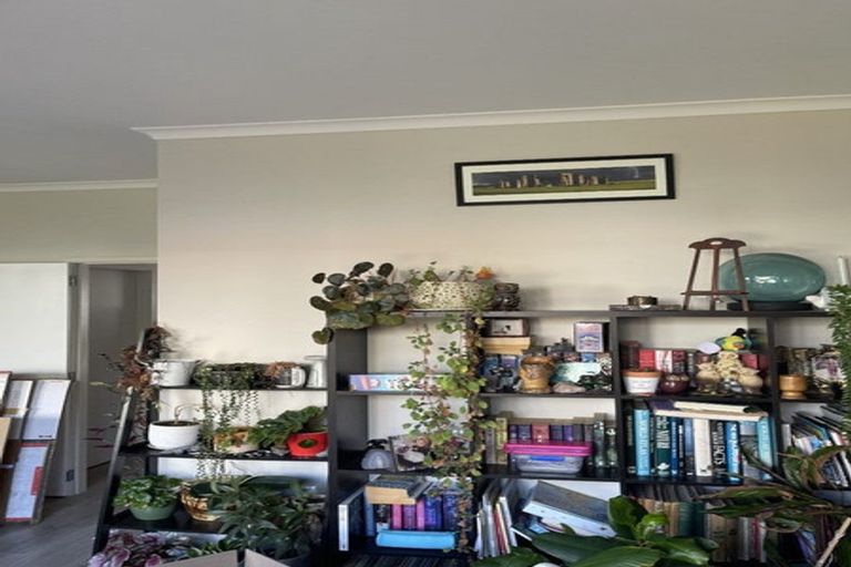 Photo of property in 4 Kerewhenua Crescent, Hobsonville, Auckland, 0616