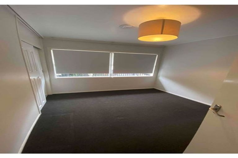 Photo of property in 443 Don Buck Road, Massey, Auckland, 0614