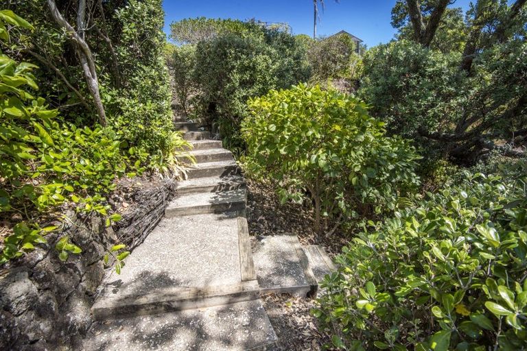 Photo of property in 18 Hamana Street, Narrow Neck, Auckland, 0622