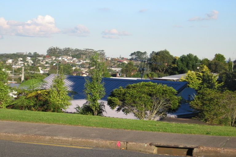 Photo of property in 1/114 Sunrise Avenue, Mairangi Bay, Auckland, 0630