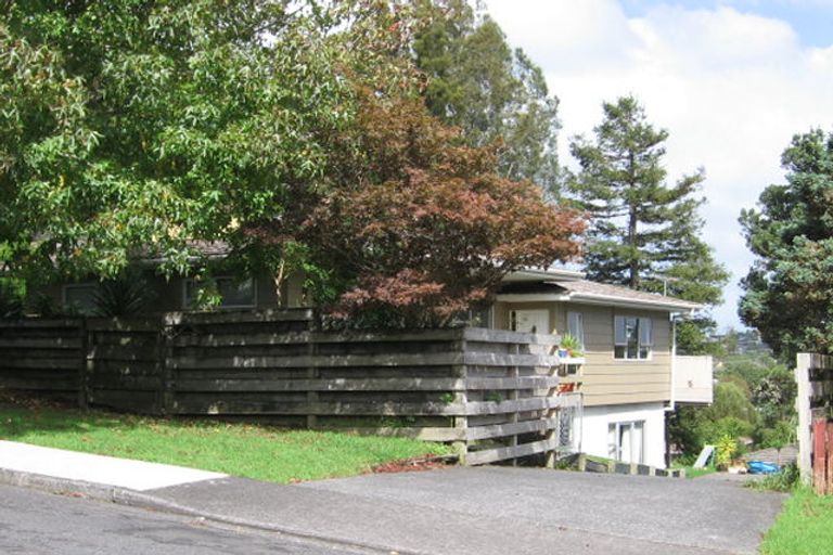 Photo of property in 13 Glenbervie Crescent, Massey, Auckland, 0614