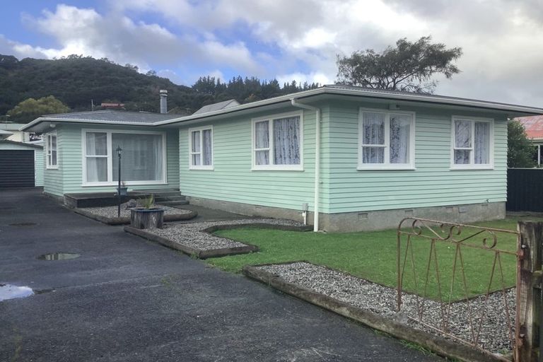 Photo of property in 46 Meremere Street, Wainuiomata, Lower Hutt, 5014