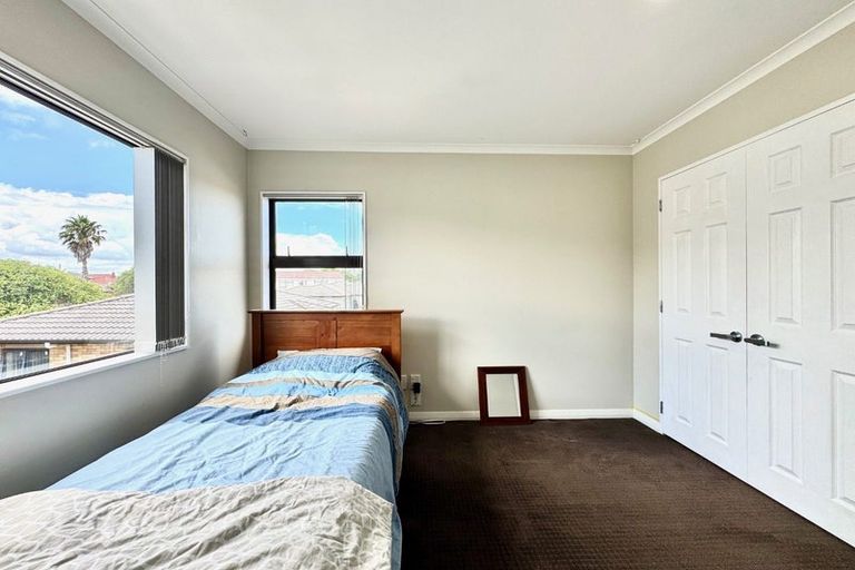 Photo of property in 77 Carruth Road, Papatoetoe, Auckland, 2025