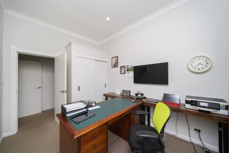 Photo of property in 30 Puriri Street, Hawera, 4610