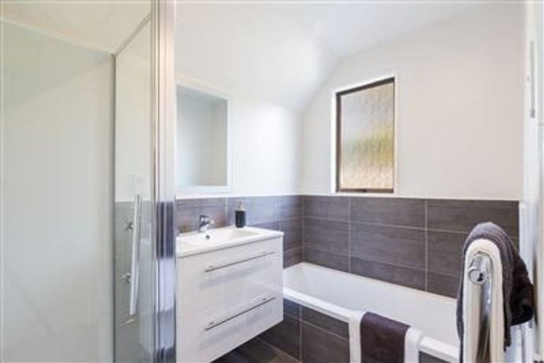 Photo of property in 1/2 Canon Street, St Albans, Christchurch, 8014