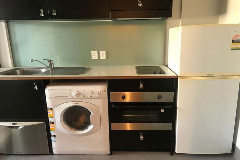 Photo of property in Urbane Apartments, 51/29 Webb Street, Mount Cook, Wellington, 6011