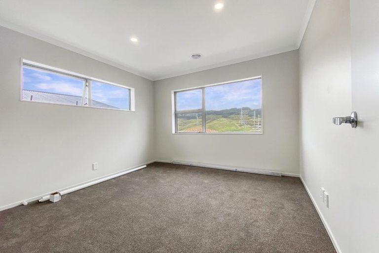 Photo of property in 147 Amesbury Drive, Churton Park, Wellington, 6037