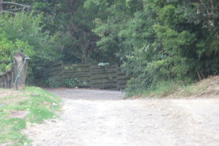 Photo of property in 2/45 Valley View Road, Glenfield, Auckland, 0629