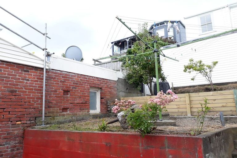 Photo of property in 4 Howard Street, Mount Cook, Wellington, 6021