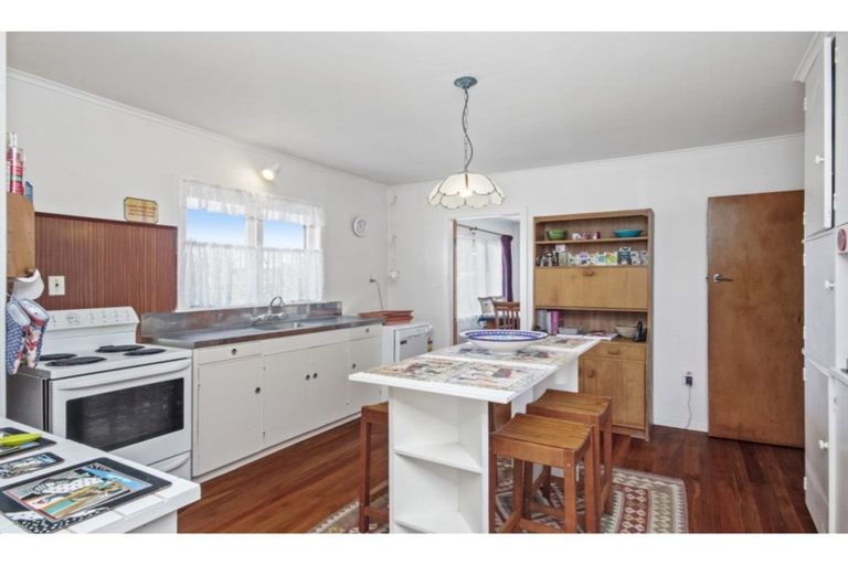 Photo of property in 15 Pacific Street, Waiuku, 2123