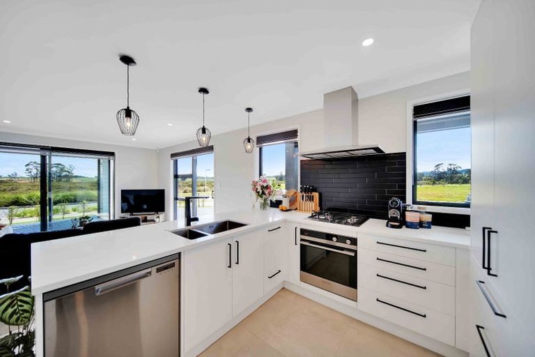 Photo of property in 18a Foreshore Lane, Karaka, Papakura, 2113