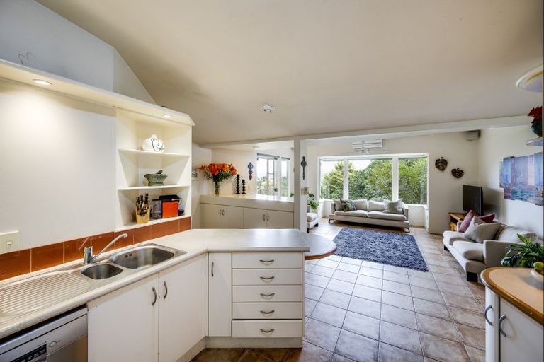 Photo of property in 2 Coleman Terrace, Hospital Hill, Napier, 4110