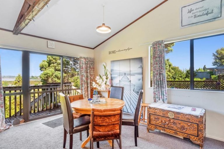 Photo of property in 27 Carlton Street, Bellevue, Tauranga, 3110