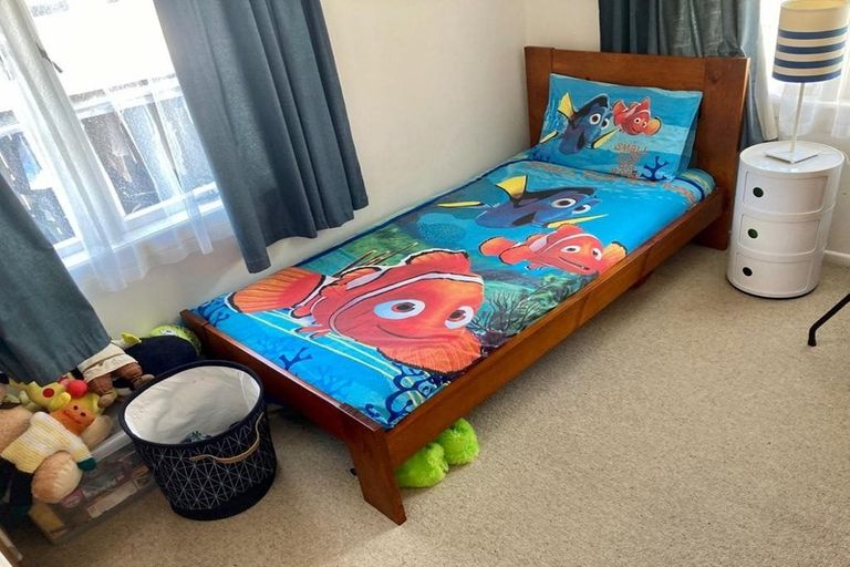 Photo of property in 93 Roberts Road, Te Atatu South, Auckland, 0610