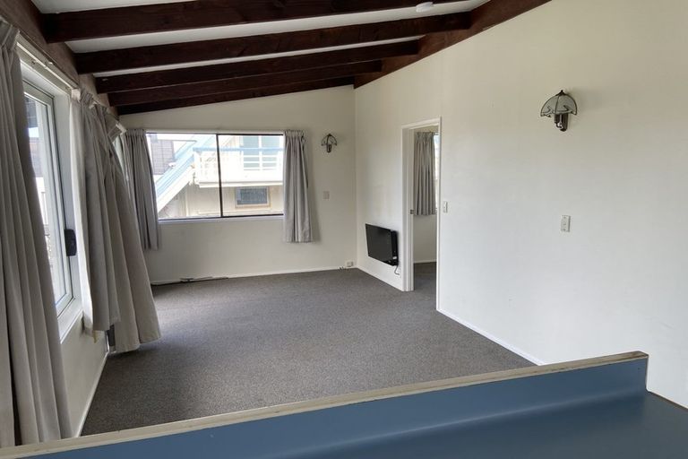 Photo of property in 48 Shakespear Road, Army Bay, Whangaparaoa, 0930