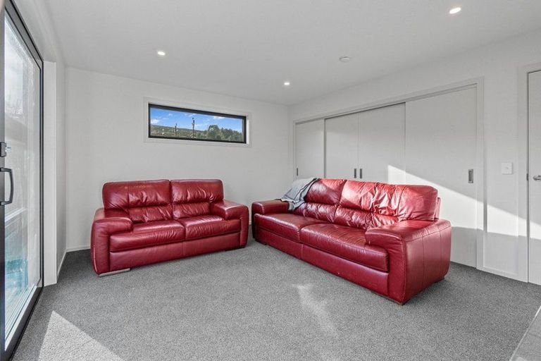 Photo of property in 22 Macleod Avenue, Halfway Bush, Dunedin, 9010
