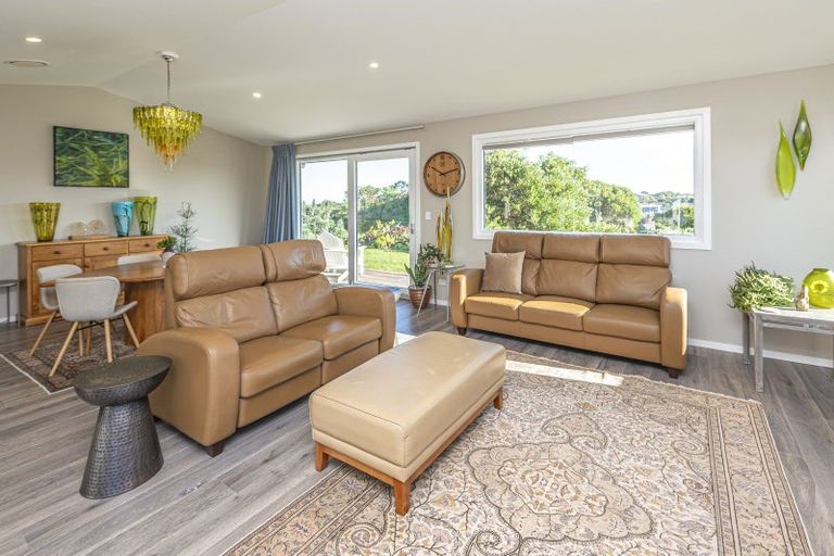 Photo of property in 12 Longbeach Drive, Castlecliff, Whanganui, 4501