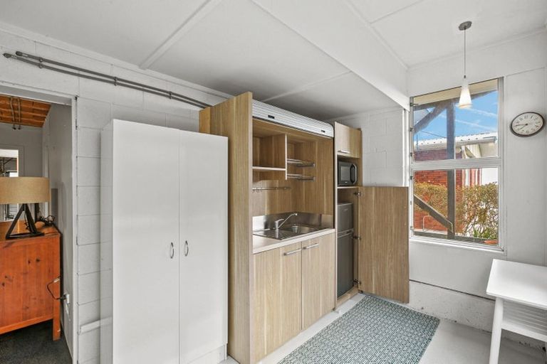 Photo of property in 75 Belt Road, New Plymouth, 4310