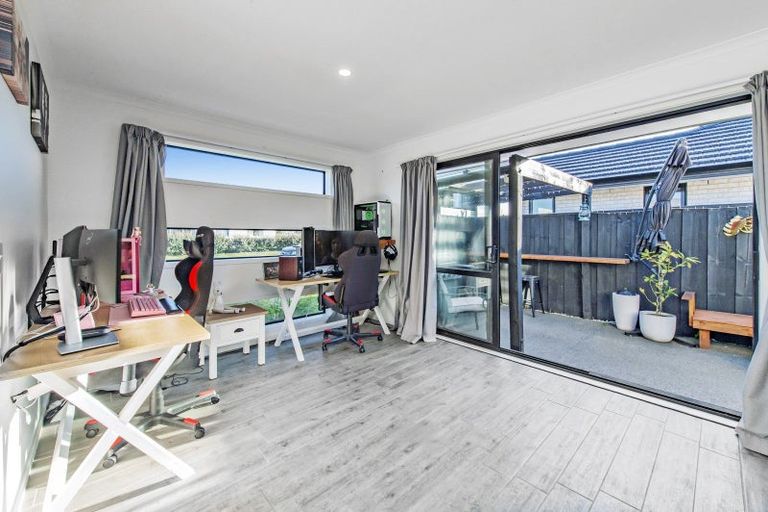 Photo of property in 11 Ragley Way, Rolleston, 7615