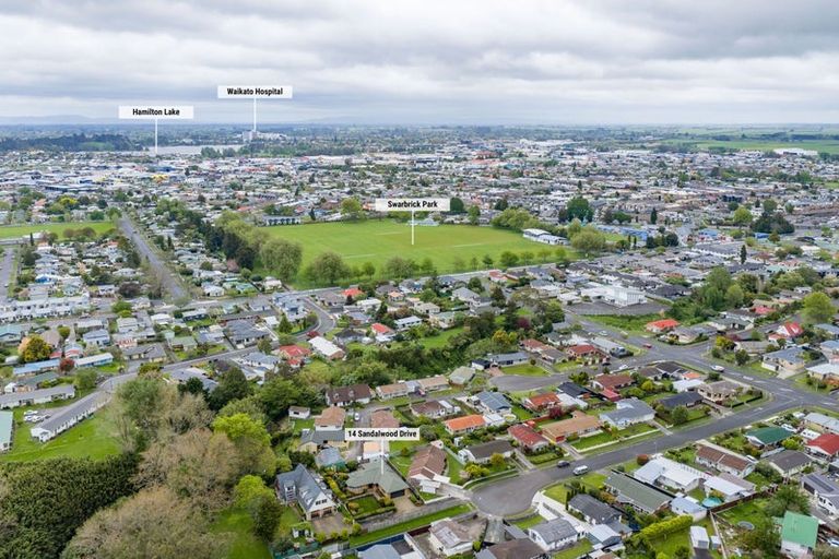 Photo of property in 14 Sandalwood Drive, Dinsdale, Hamilton, 3204