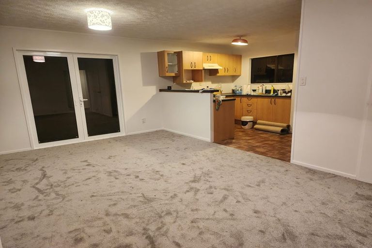 Photo of property in 75 Meadowvale Rise, Titirangi, Auckland, 0604
