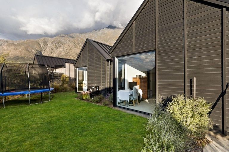 Photo of property in 2 Kotuku Lane, Hobsonville, Auckland, 0616