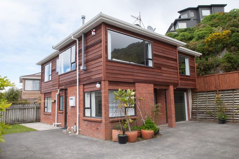 Photo of property in 15b Shastri Terrace, Khandallah, Wellington, 6035