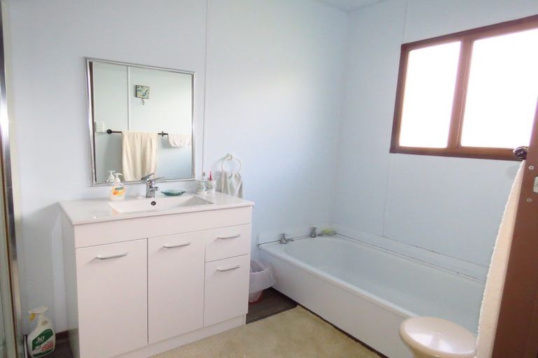 Photo of property in 11 Martin Place, Carters Beach, Westport, 7825